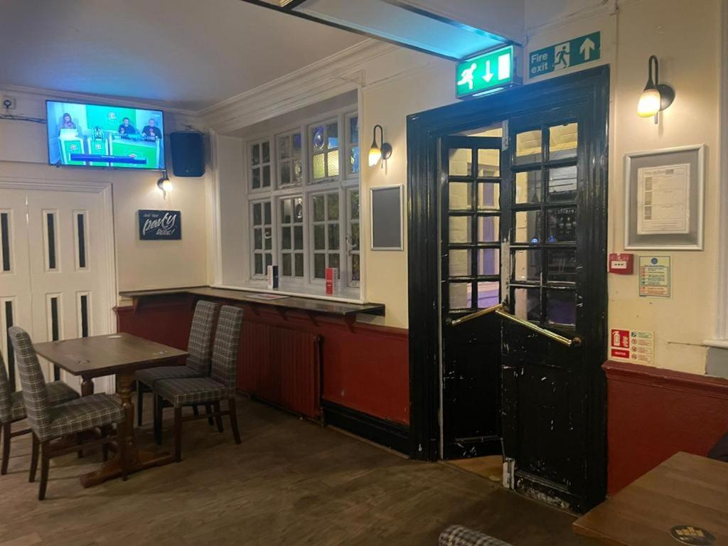 The Cranley Hotel Cranleigh Zewnętrze zdjęcie