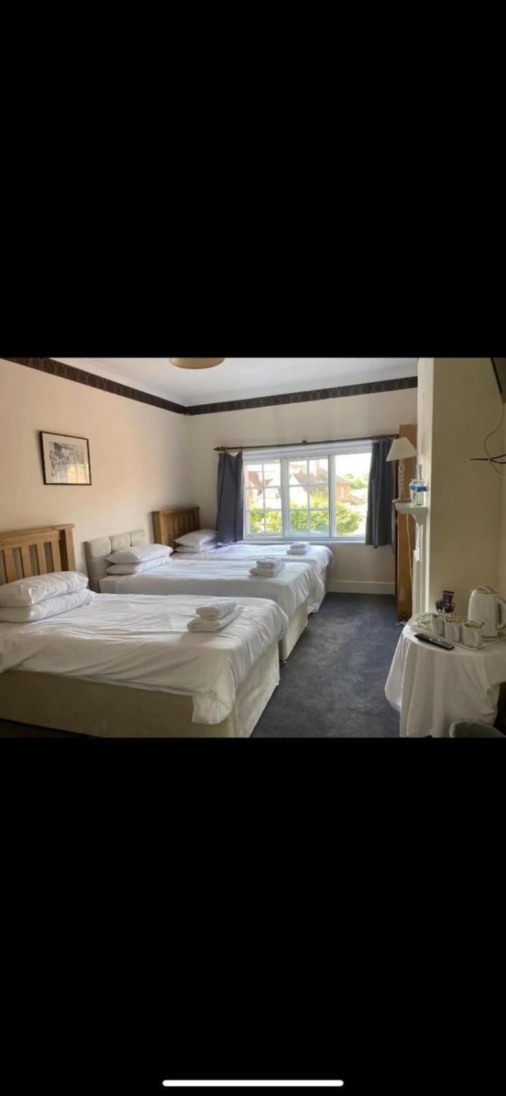 The Cranley Hotel Cranleigh Zewnętrze zdjęcie