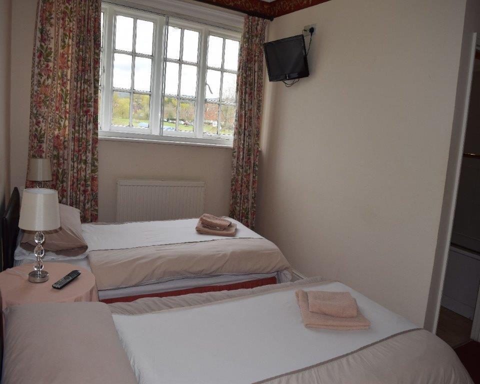 The Cranley Hotel Cranleigh Zewnętrze zdjęcie